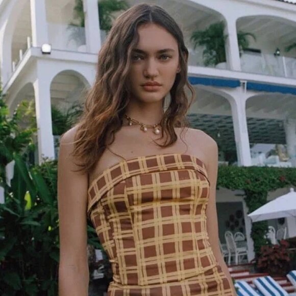 With Jean Carla Corset in Cher - Picture 4 of 4